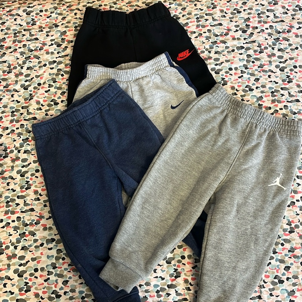 2T Sweat pants *nike*